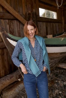 Brooke Organic Cotton Printed V Neck Jersey Top Indigo